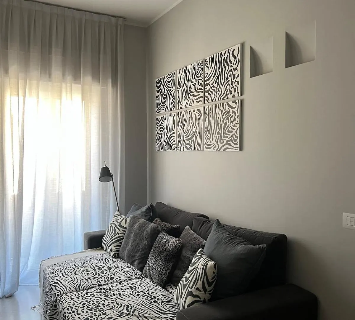 Cozy Apartment In Paolo Sarpi With Balcony ميلان